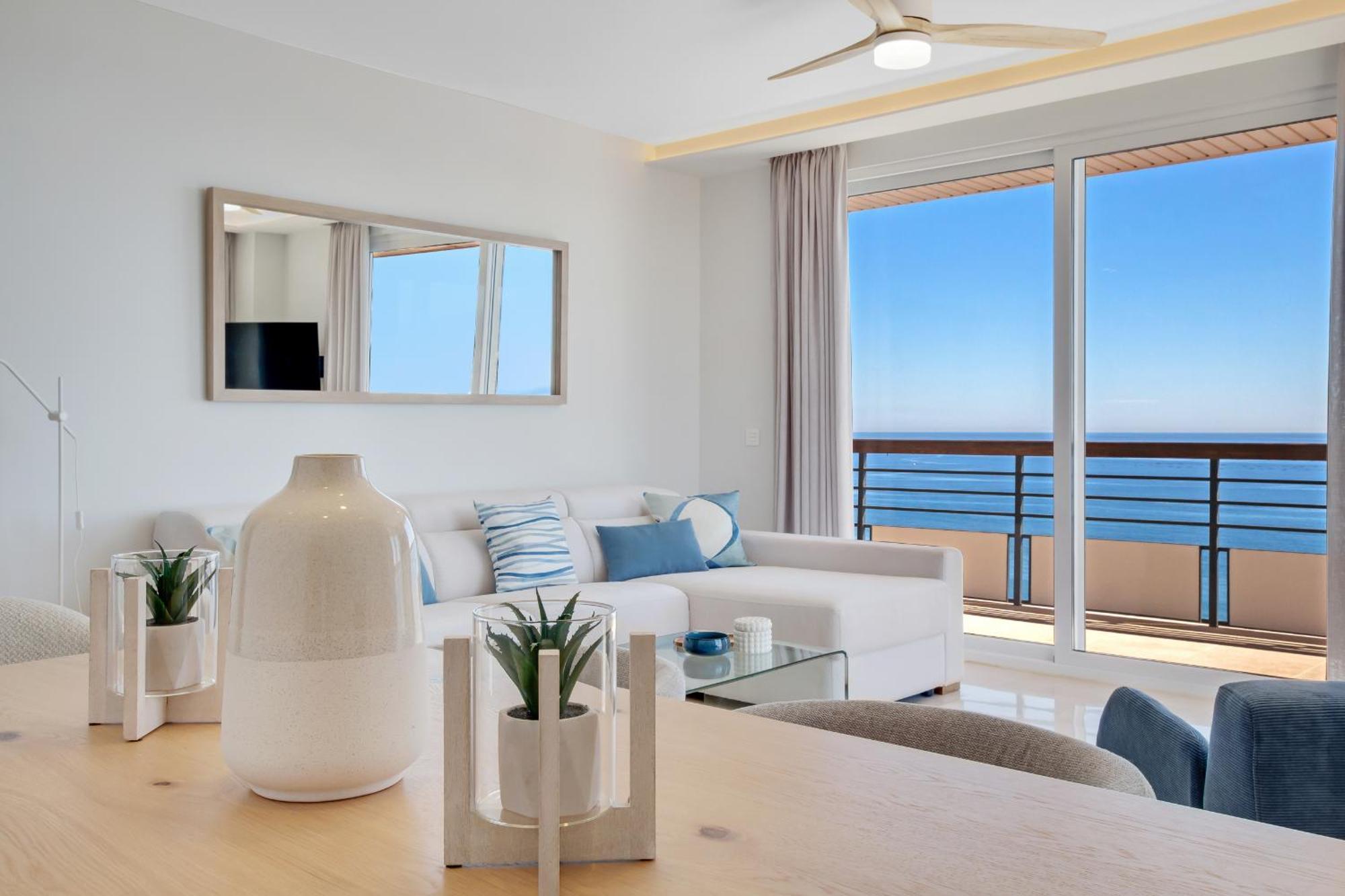 Santa Clara Modern & Exclusive Seafront Apartment Торремолінос Екстер'єр фото