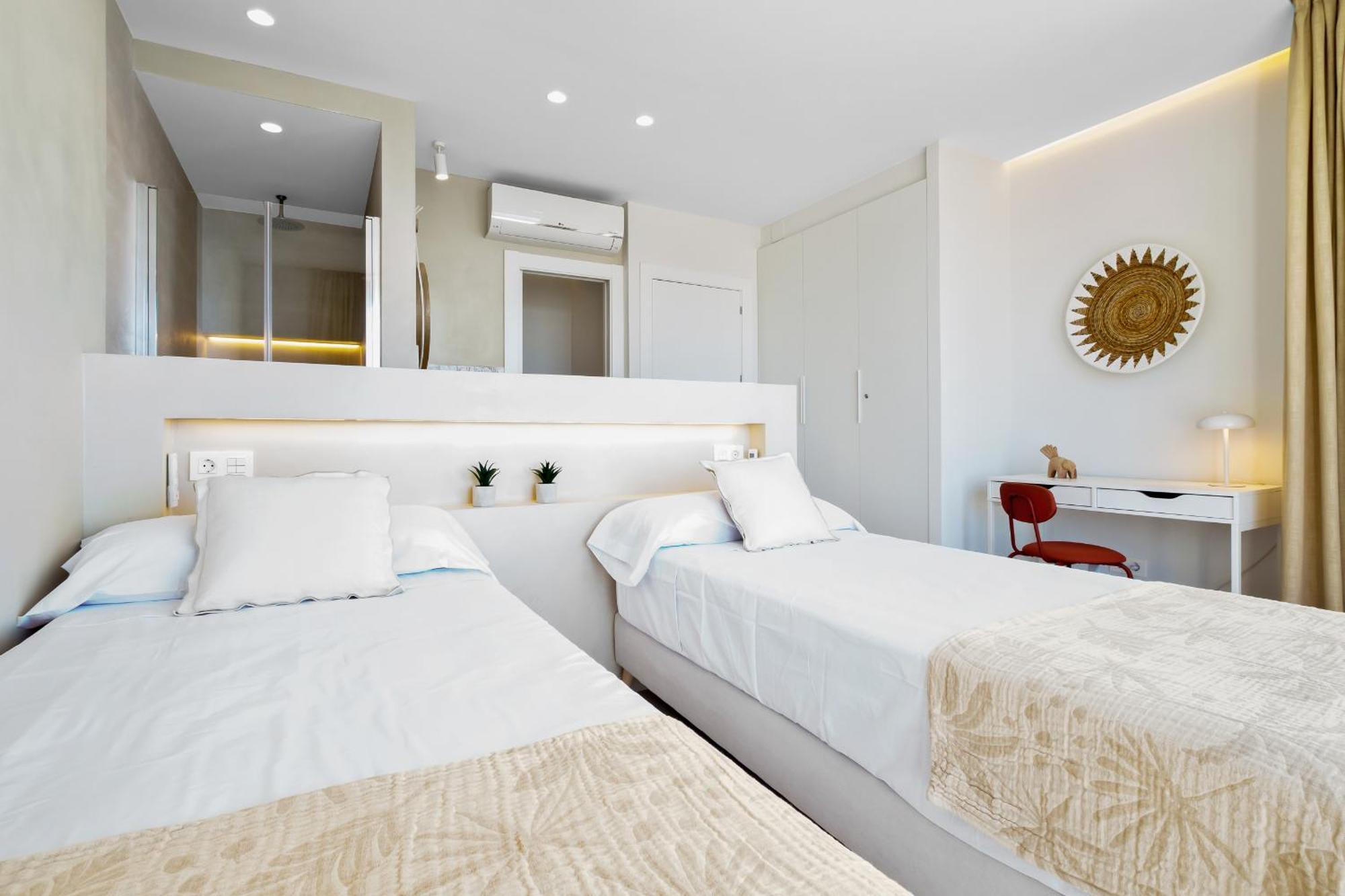 Santa Clara Modern & Exclusive Seafront Apartment Торремолінос Екстер'єр фото