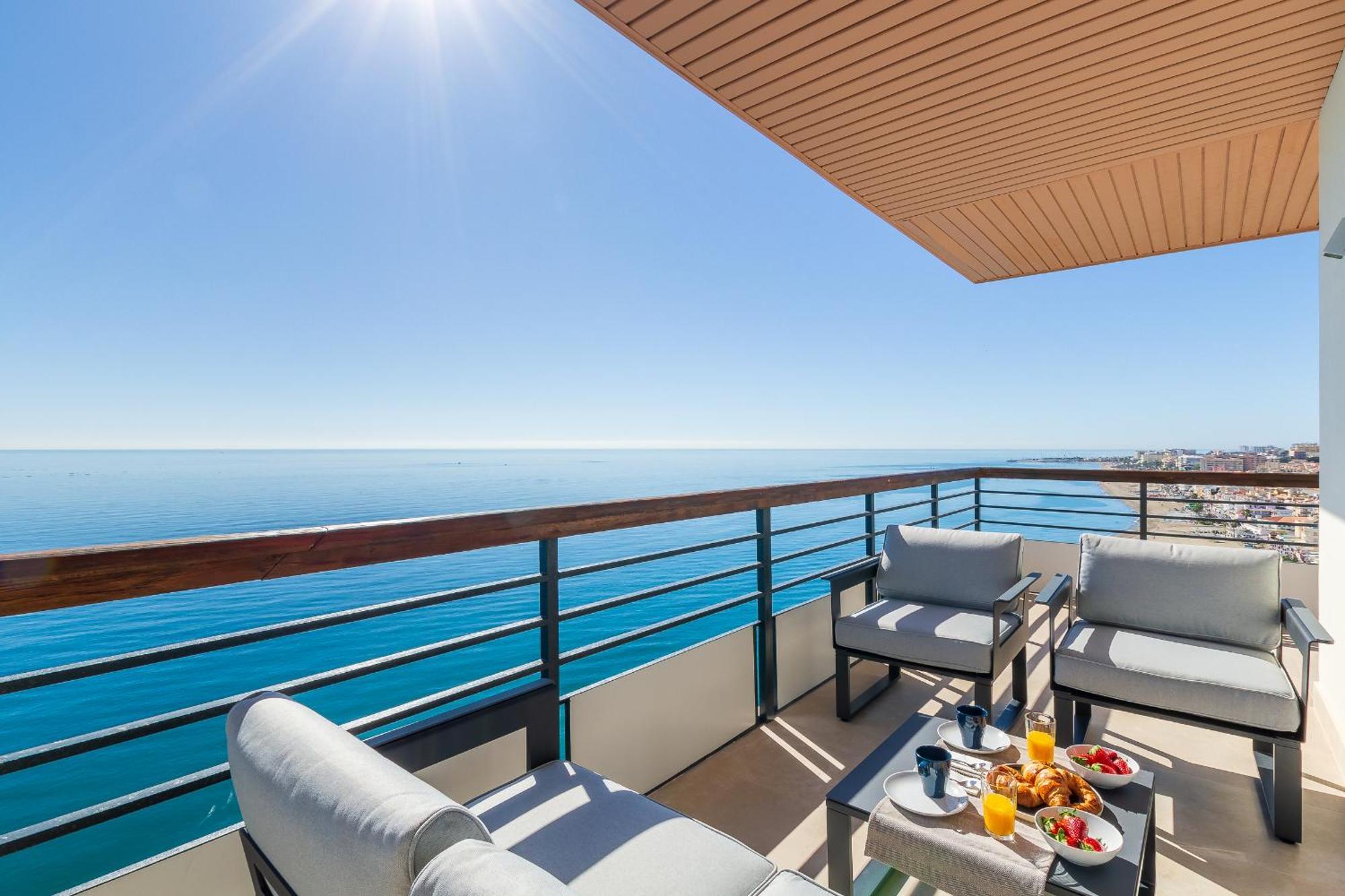 Santa Clara Modern & Exclusive Seafront Apartment Торремолінос Екстер'єр фото