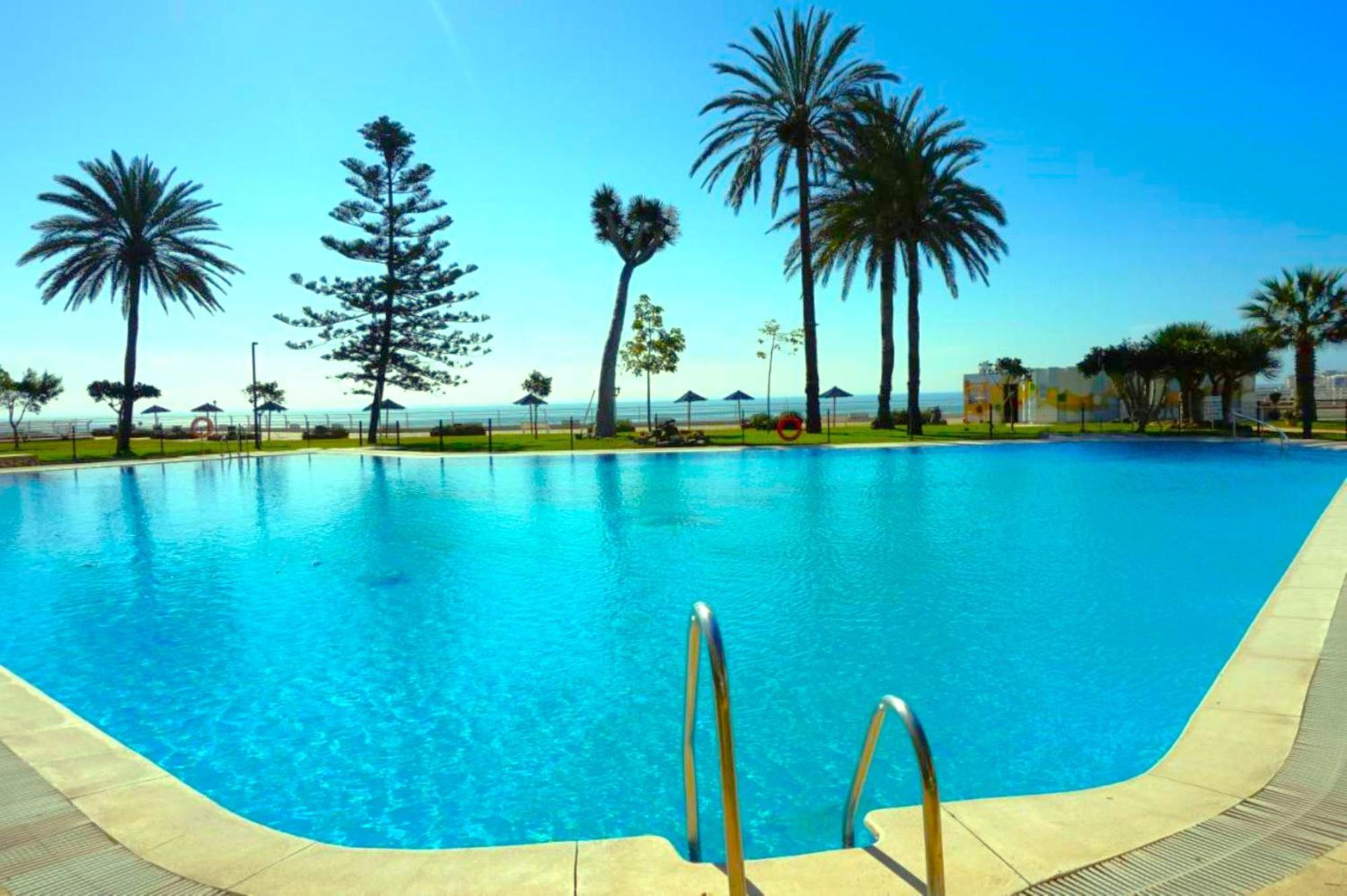 Santa Clara Modern & Exclusive Seafront Apartment Торремолінос Екстер'єр фото