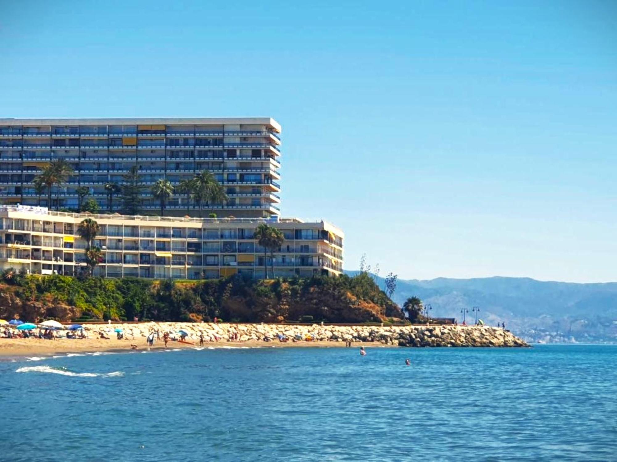 Santa Clara Modern & Exclusive Seafront Apartment Торремолінос Екстер'єр фото