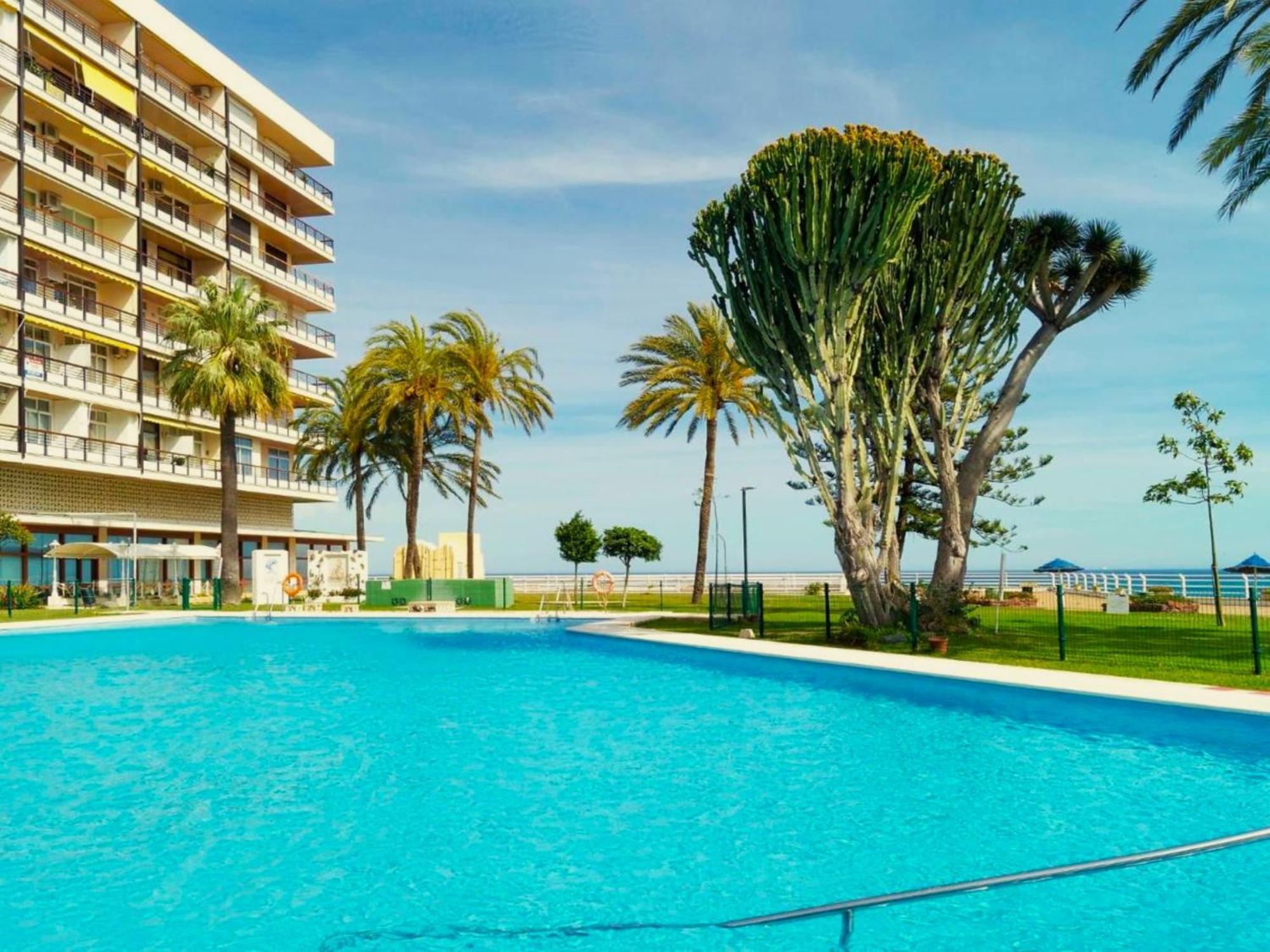 Santa Clara Modern & Exclusive Seafront Apartment Торремолінос Екстер'єр фото